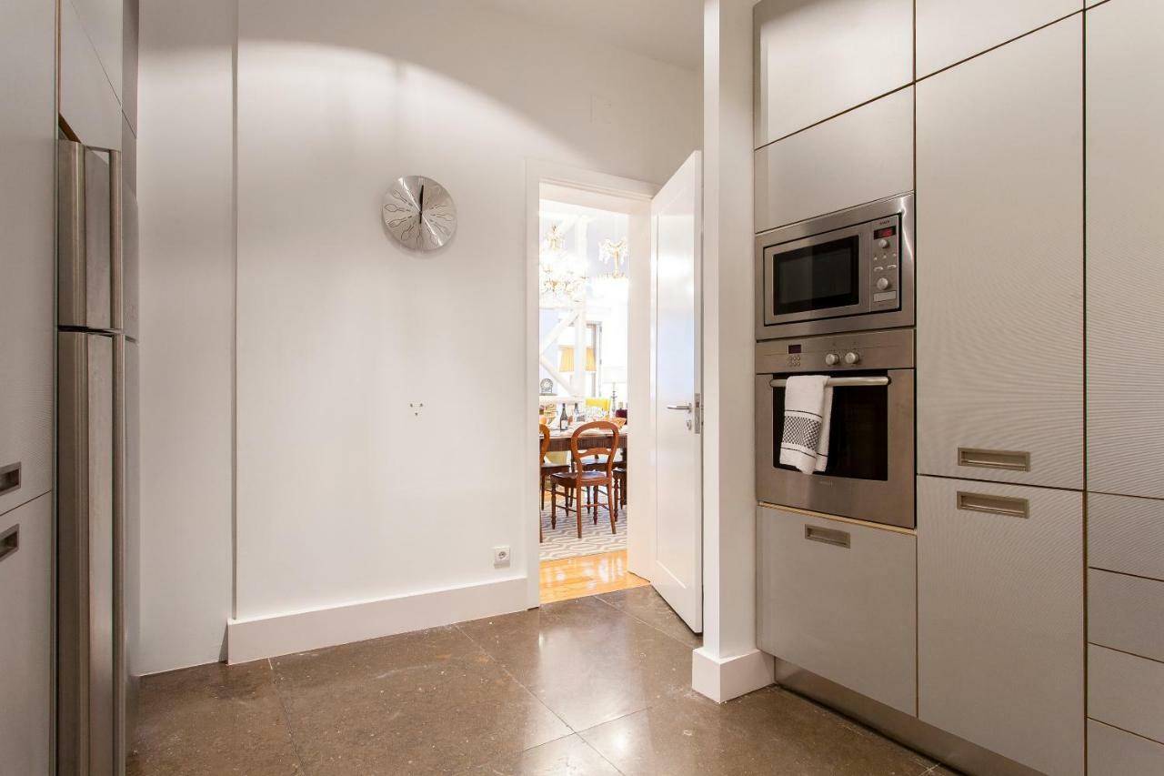 Chiado 4-Bedroom Flat Lisboa المظهر الخارجي الصورة
